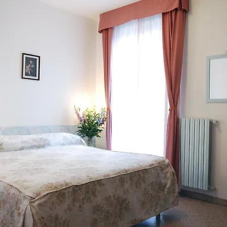 Hotel Piemontese 2*