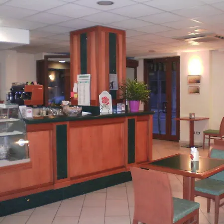Hotel Piemontese 2*