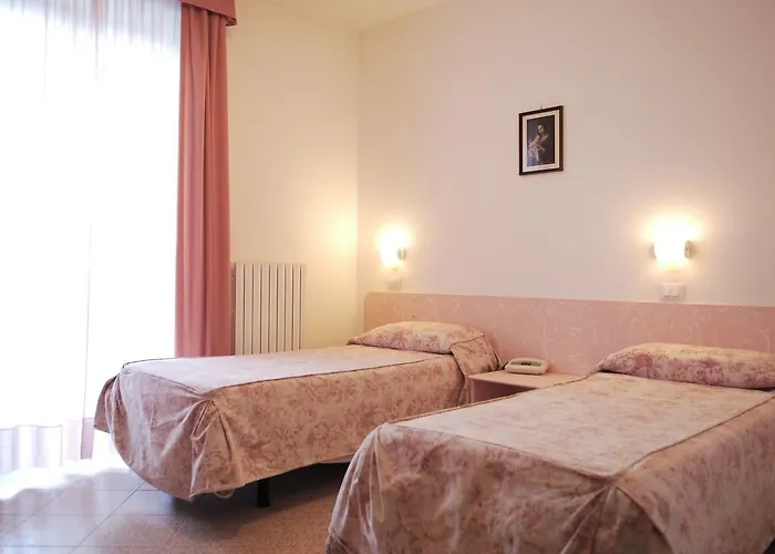 Szálloda Piemontese 2*