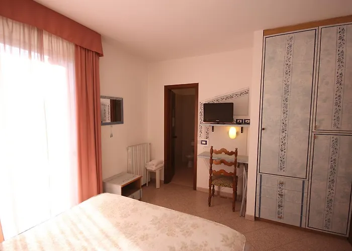 Piemontese 2* אימפריה
